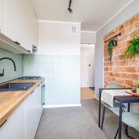 Potockiej 39 - Lazarz *